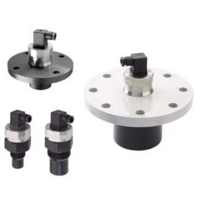 ULM-55 Ultrasonic Level Transmitter. Several level transmitters with different mounting options. Industrial sensors for liquid level measurement.