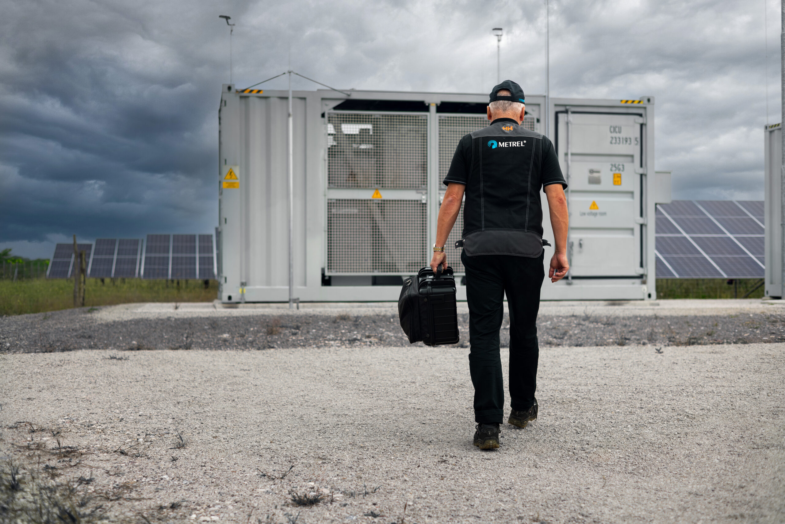 MI 3115 PV analyser in use